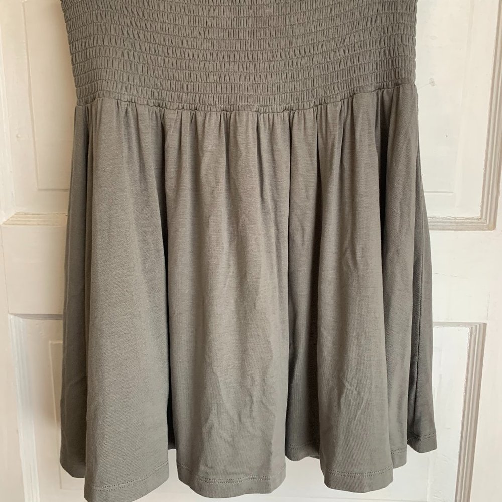H&M Grey High-Waisted Swing Skirt